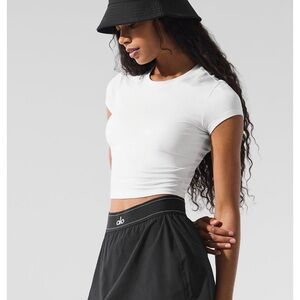 ALO yoga alosoft crop top white